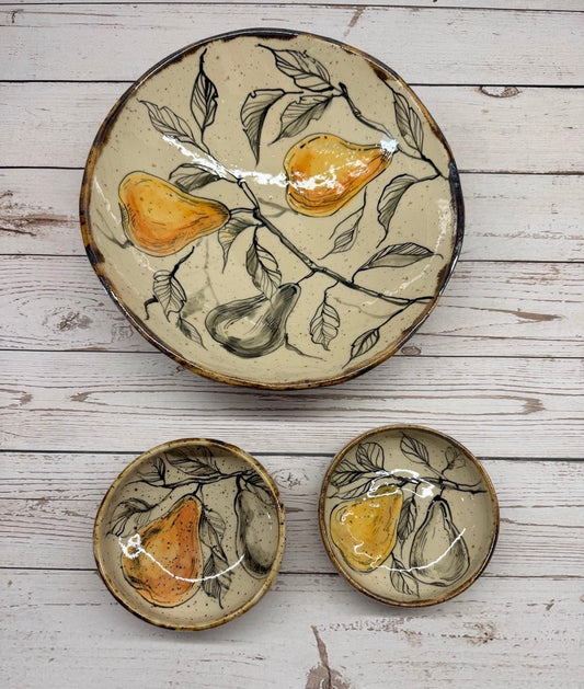 zestaw misek z gruszkami