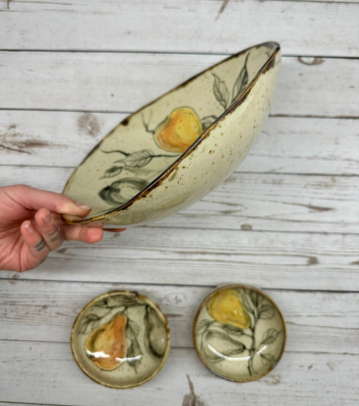 zestaw misek z gruszkami