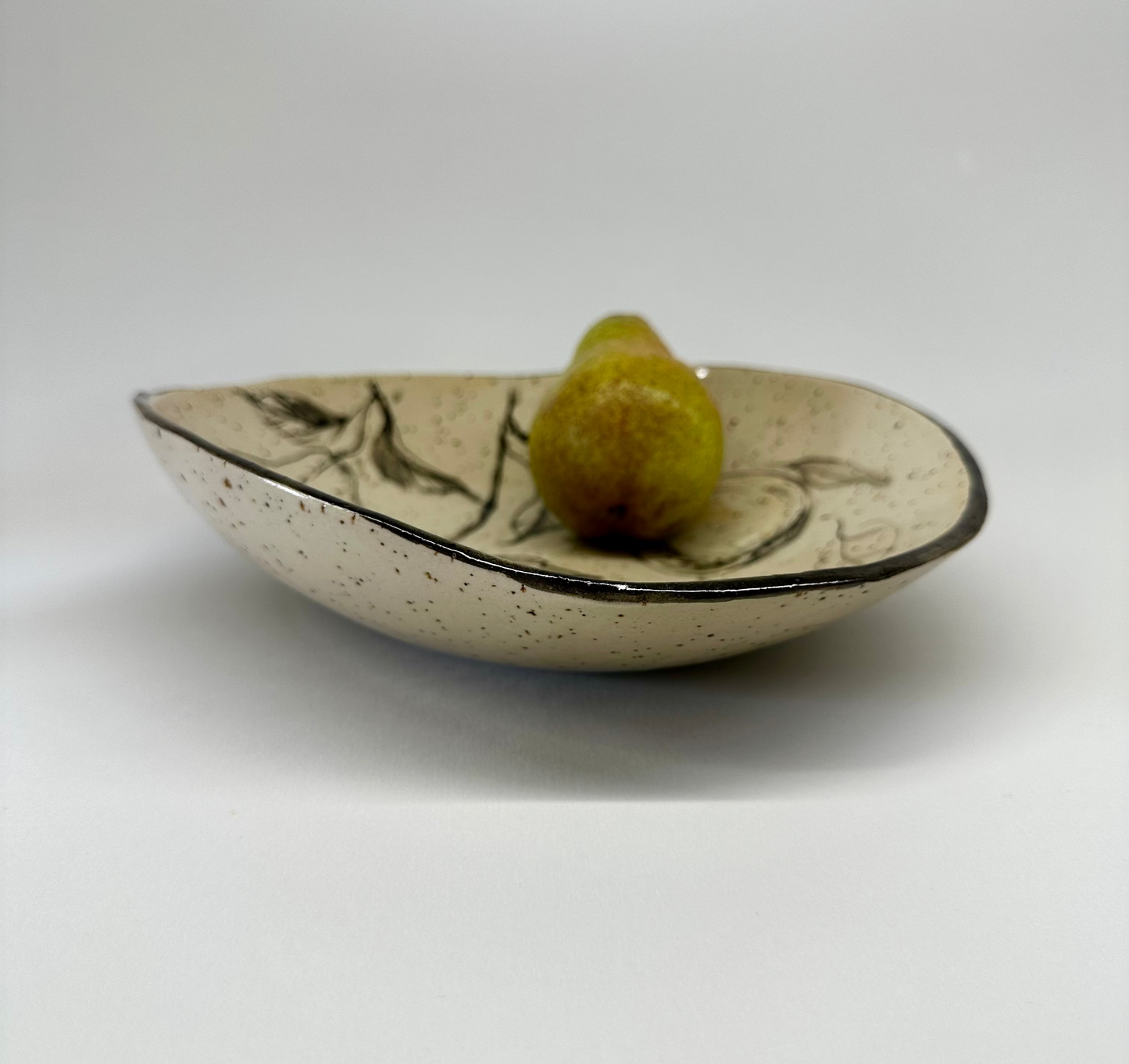 zestaw misek z gruszkami